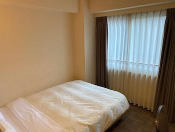SEMI ROOM, SEMI DOUBLE BED, SMOKING