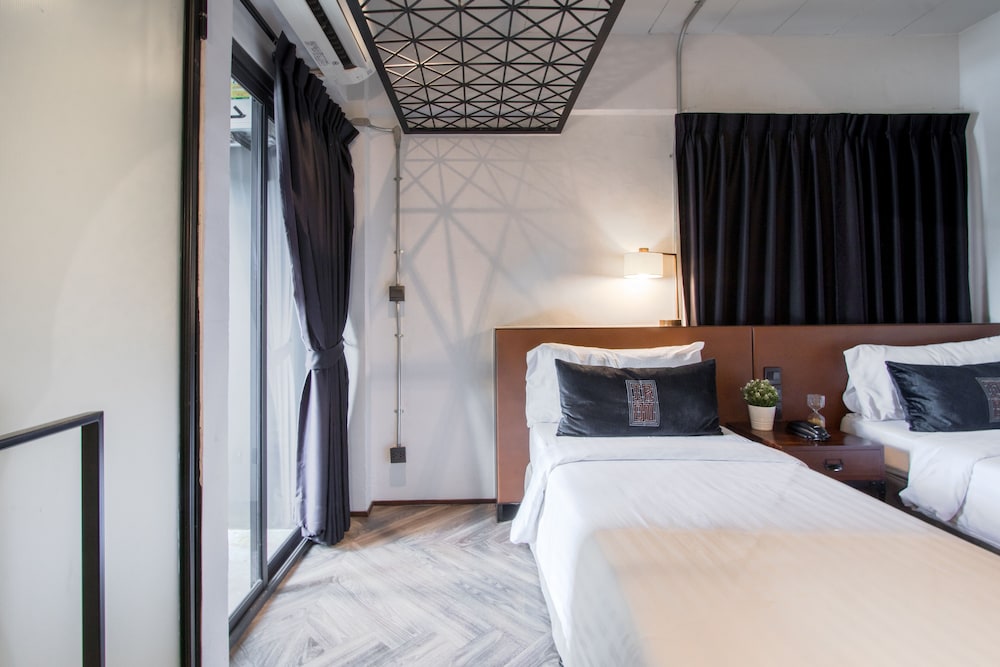 STANDARD, TWIN BEDS