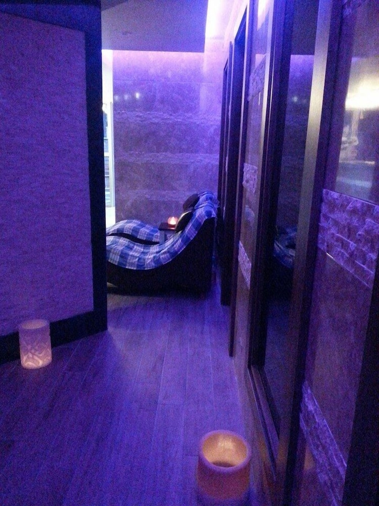 Lavinia Apart Hotel 33/66