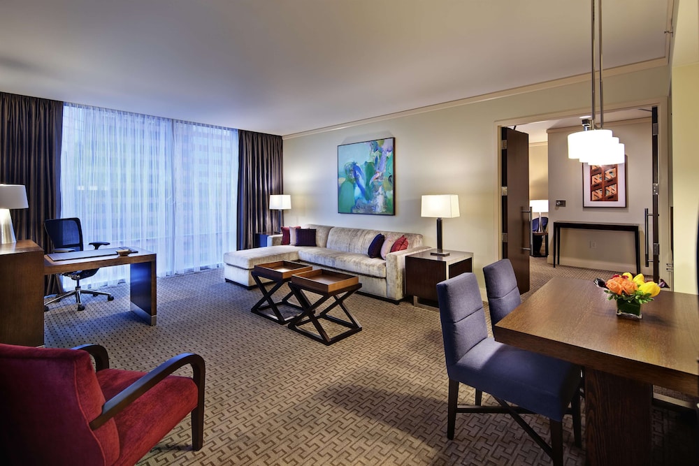 Fairmont Pittsburgh 44/75