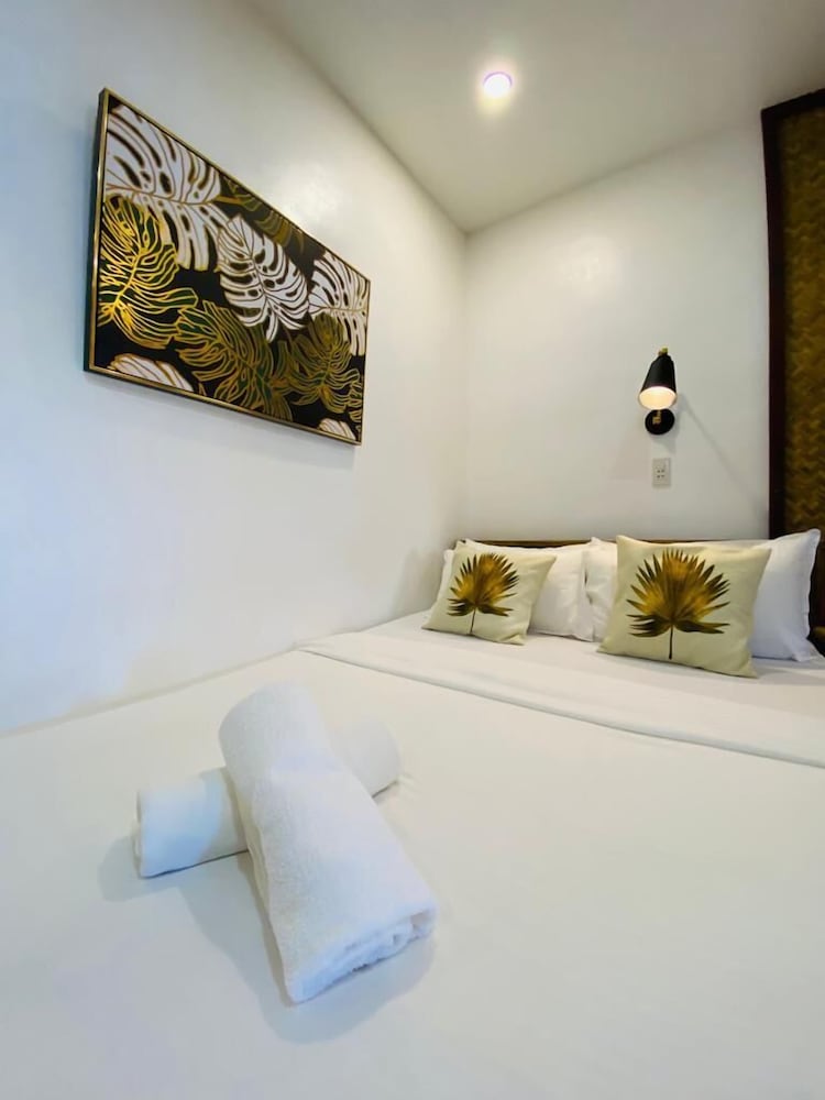 Las Cabanas Beach Resort 25/65