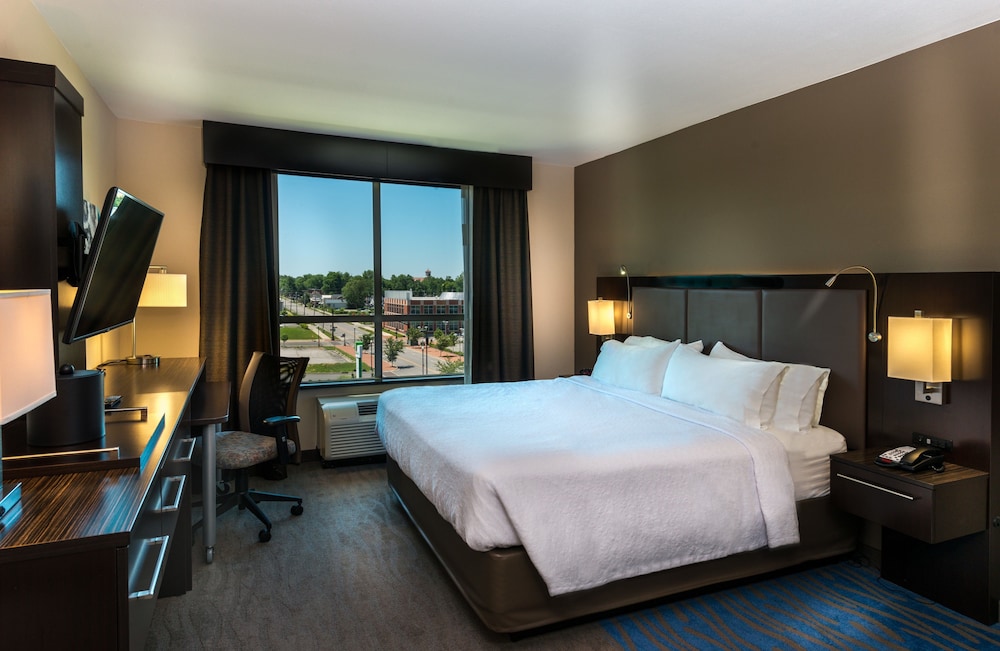 Holiday Inn Owensboro Riverfront 17/75