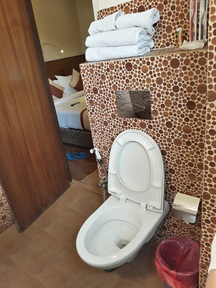 Hotel Heranya 49/49