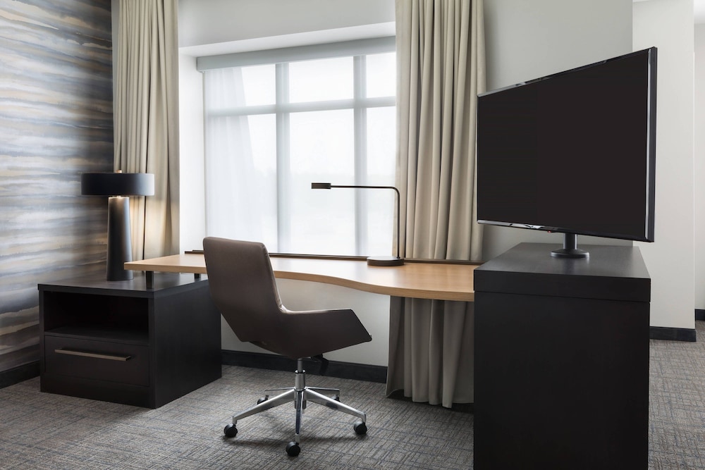 Residence Inn Long Island Garden City 47/51