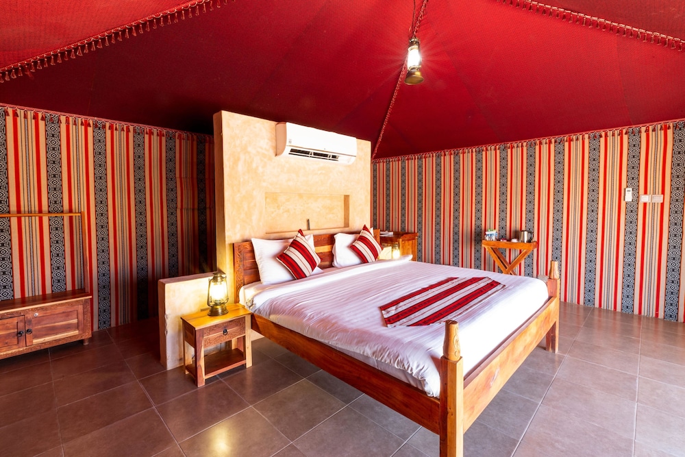 1000 Nights Camp 16/50
