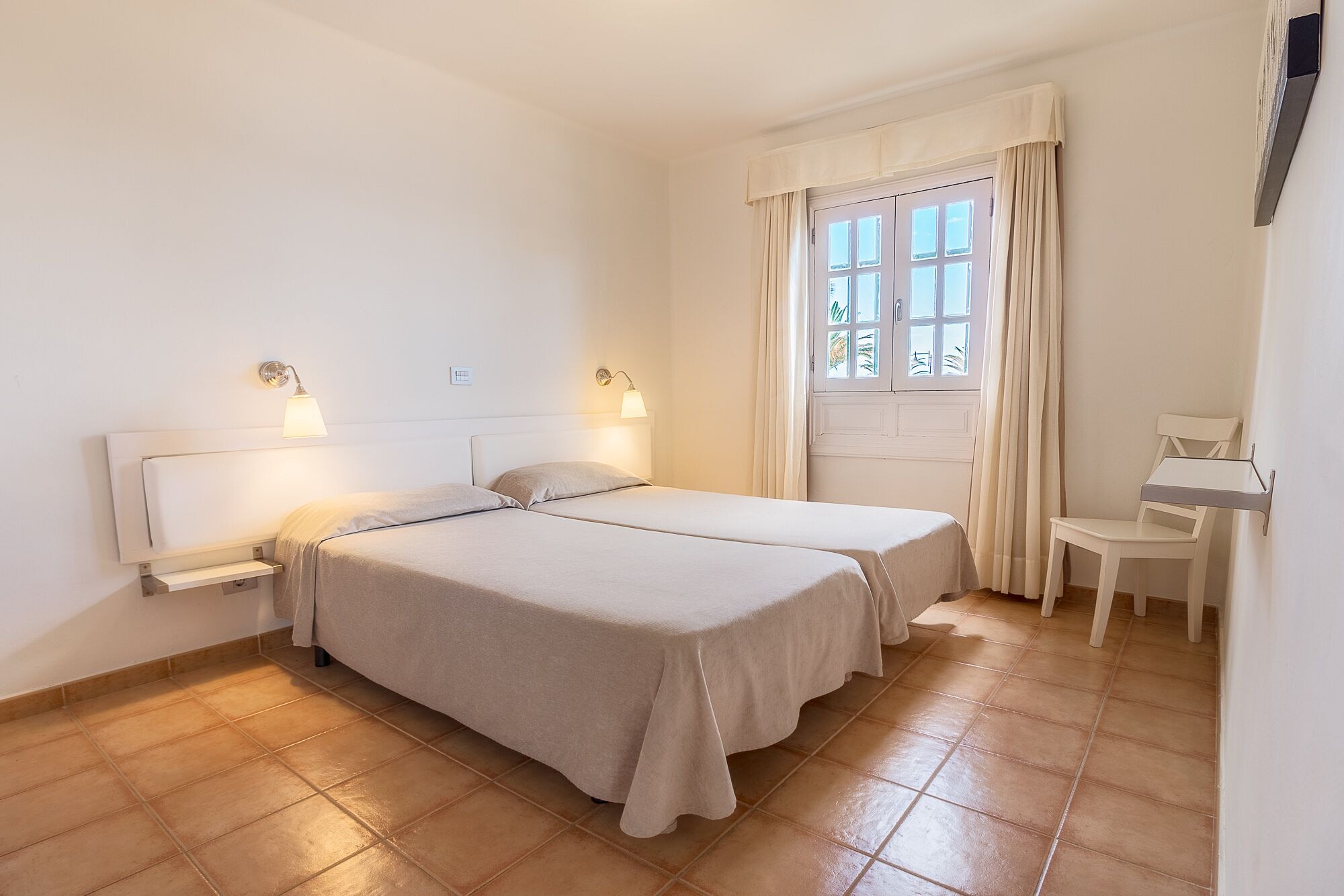 1 Bedroom, Apartment, Twin Beds, Murphy Bed, Terrace