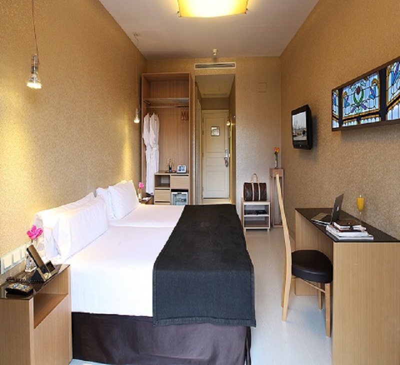 STANDARD, DOUBLE BED