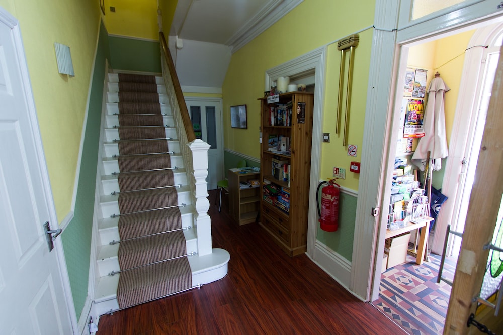 Harbour Heights Guest House 6/41