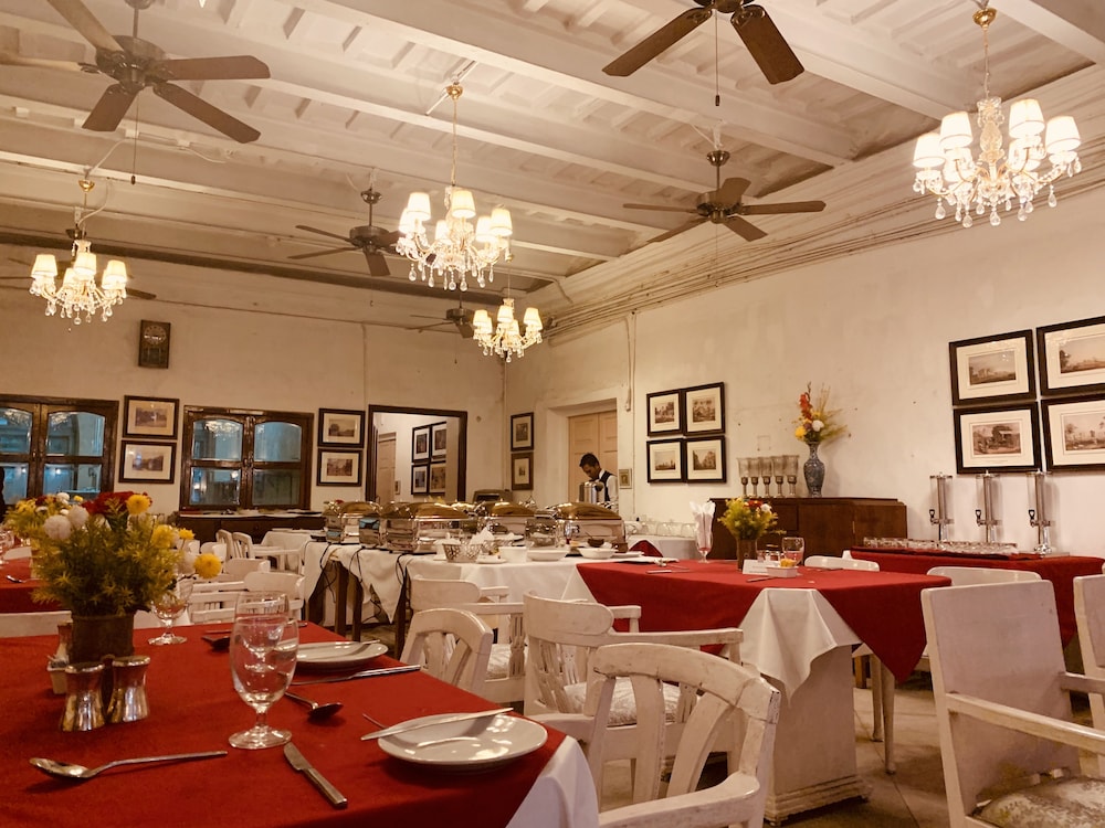 The Elgin Fairlawn Kolkata 55/60