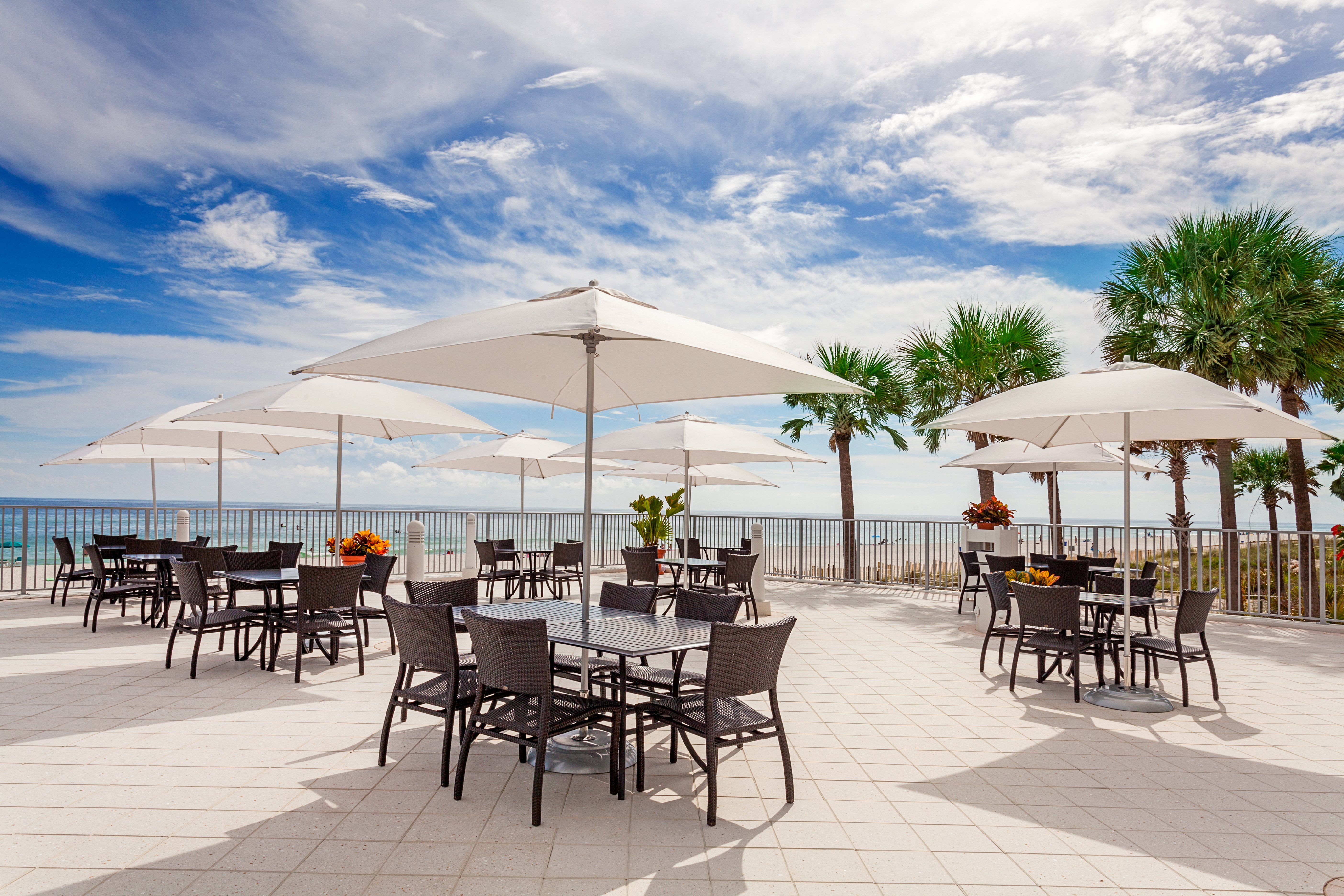 Holiday Inn Express Suites Panama City Beach 33/50