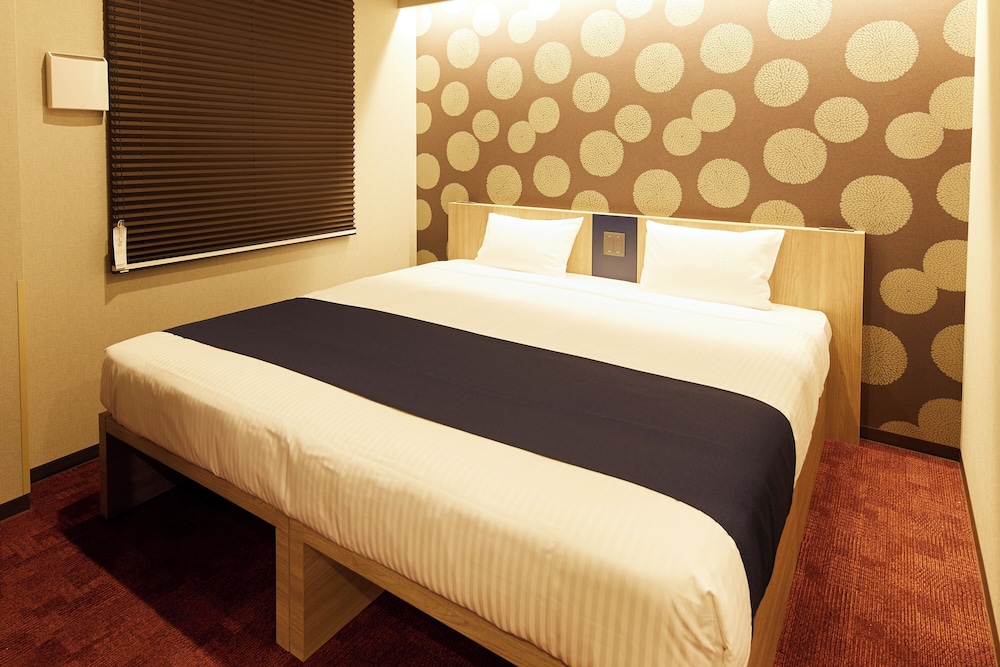 Universal, King Bed