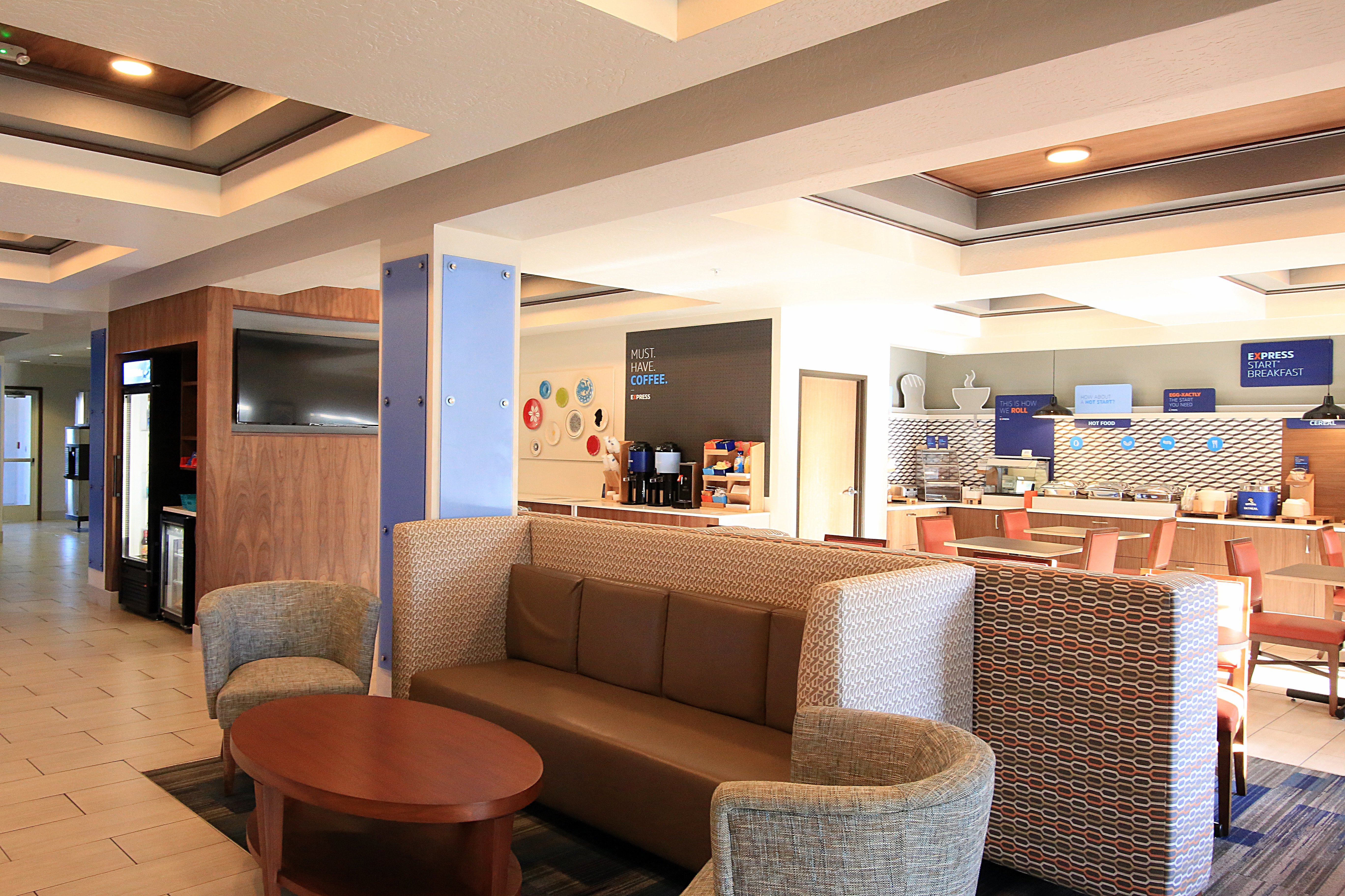 Holiday Inn Express Hotel And Suites Ashland 35/55