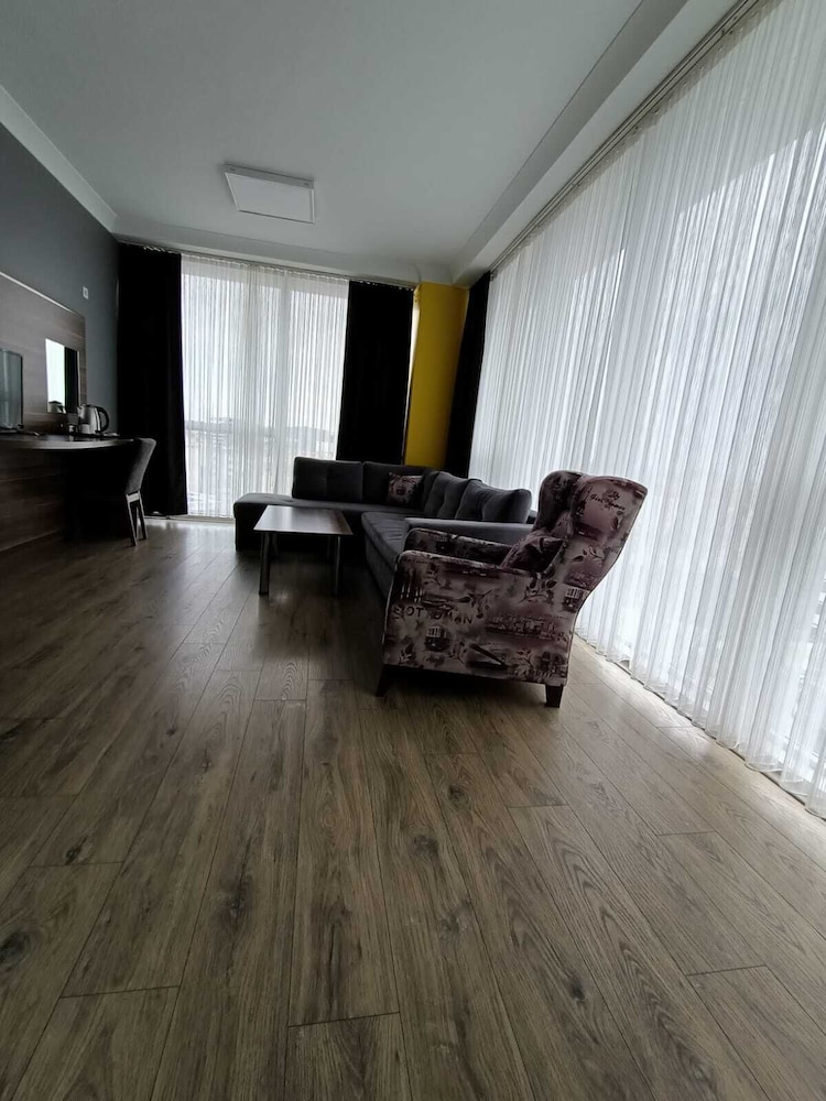 SKYPORT ISTANBUL HOTEL 47/52