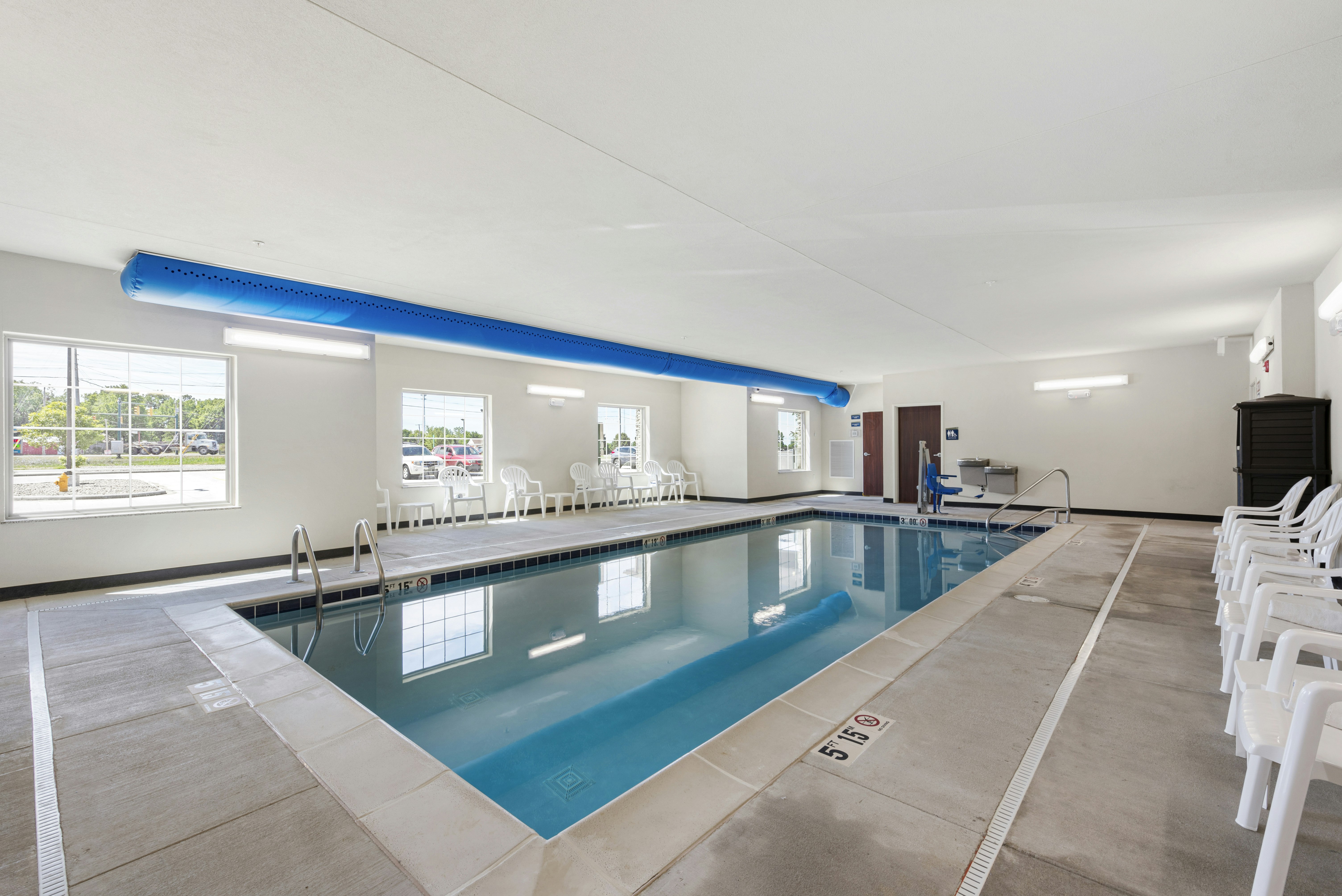Cobblestone Hotel & Suites - Eaton, OH 18/50