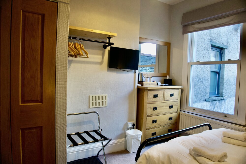 Greystoke House 32/50