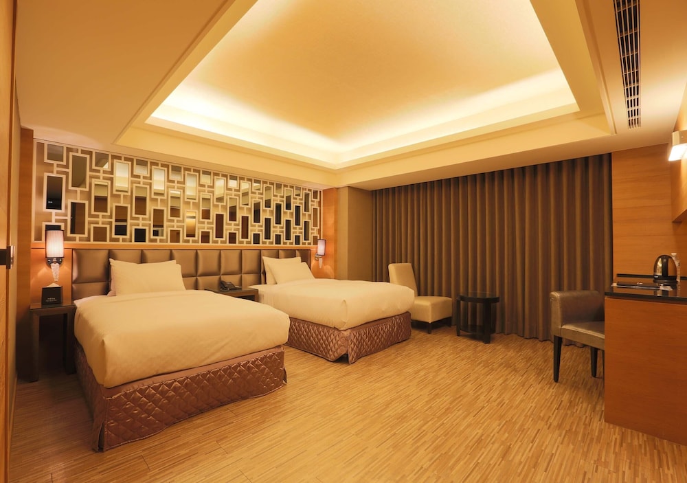 Royal Group Hotel -Chang Chien Branch 12/26