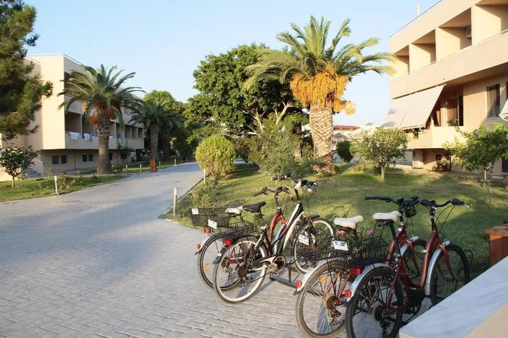 ROSELANDS HOTEL BUNGALOWS 30/43