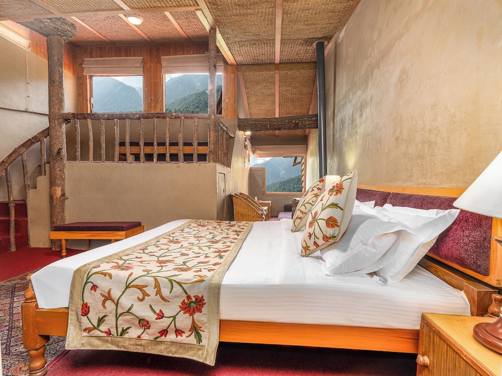 PAHALGAM HOTEL 17/39