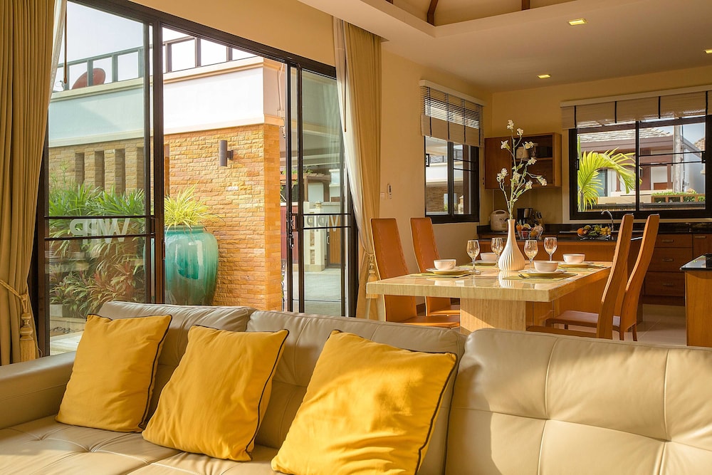 Rawai Vip Villas Kids Park And Spa 56/87