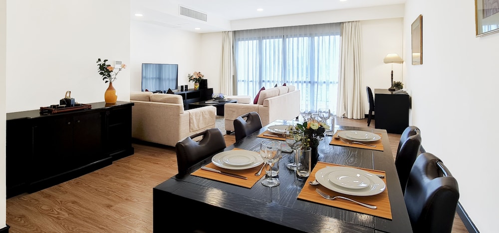 Diamond Westlake Suites 28/50