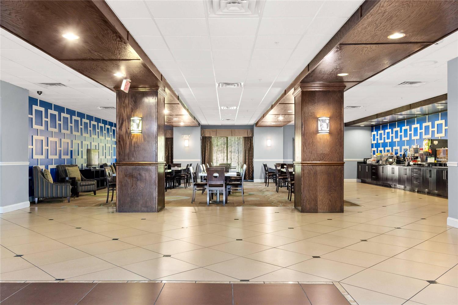 Portland Inn & Suites Portland, TN 12/35