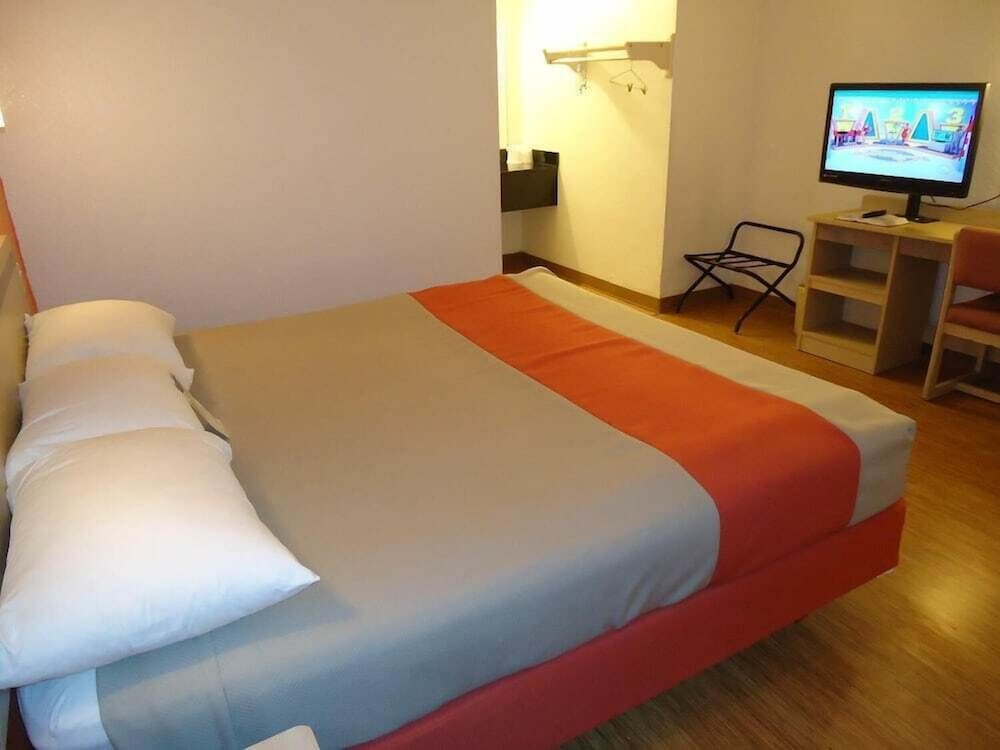 STANDARD, KING BED