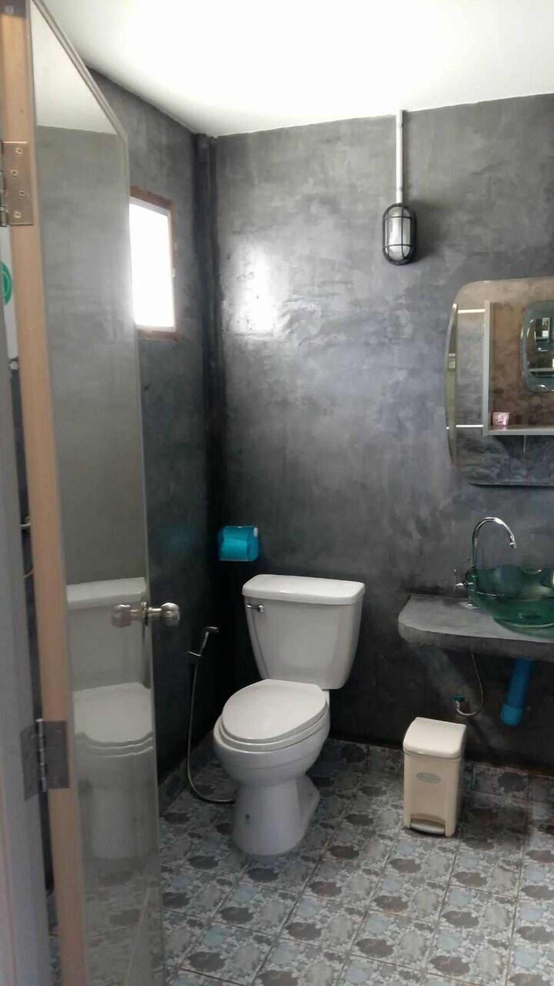 Baan Kiengtalay Samroiyod 16/17