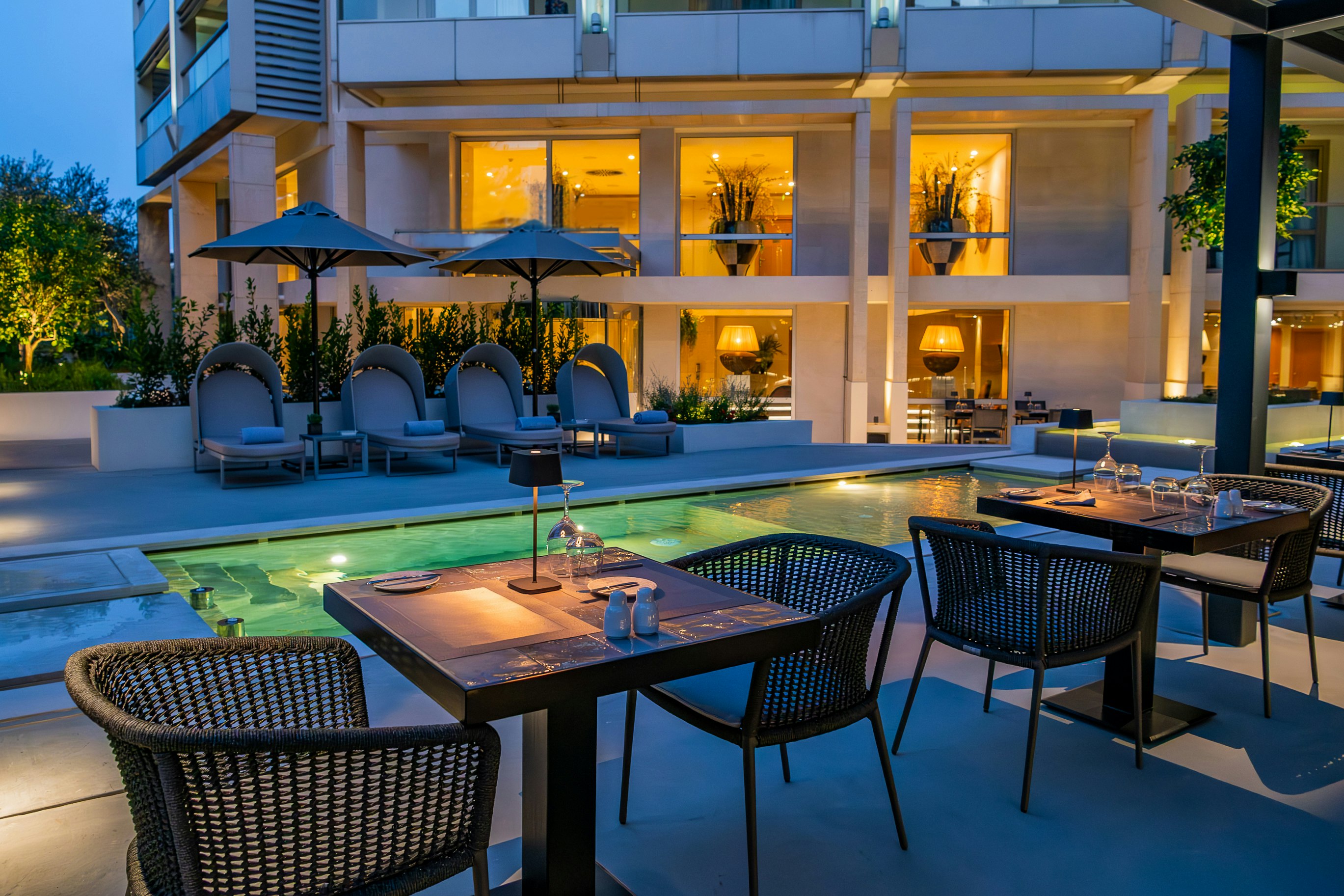 Divani Escape - Adults Only 55/67