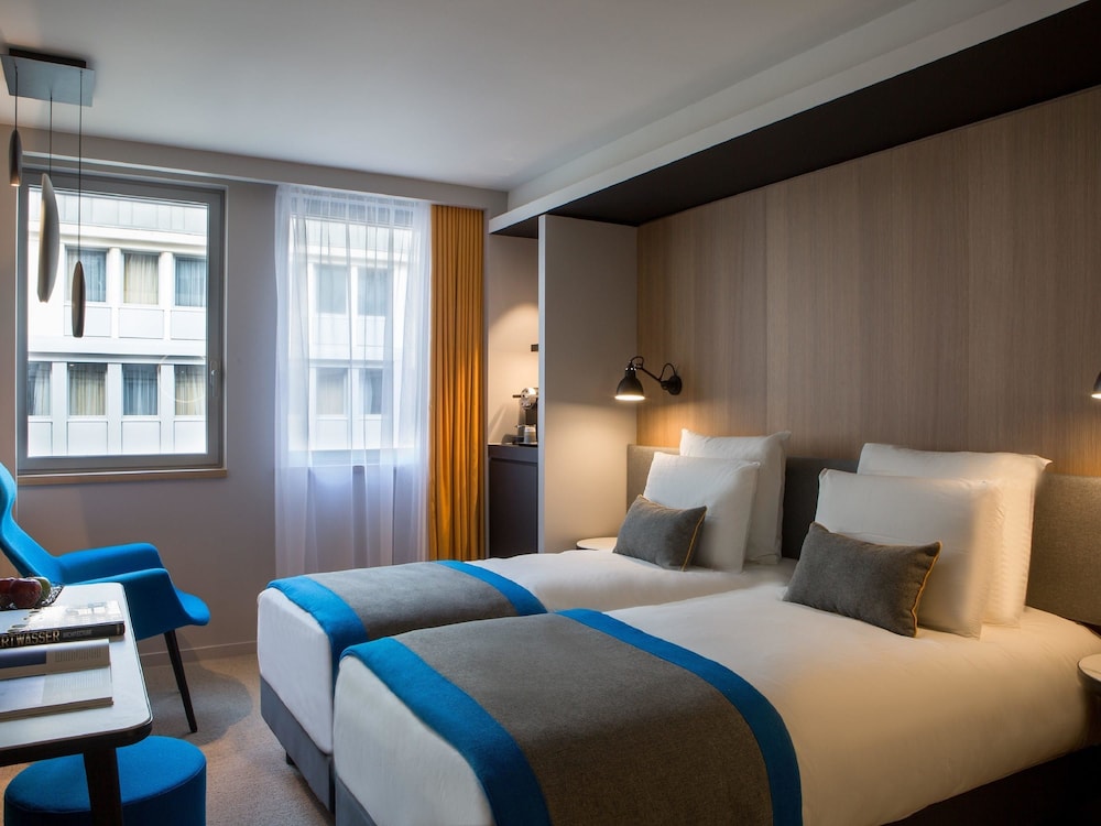 Mercure Paris 17 Batignolles 5/71
