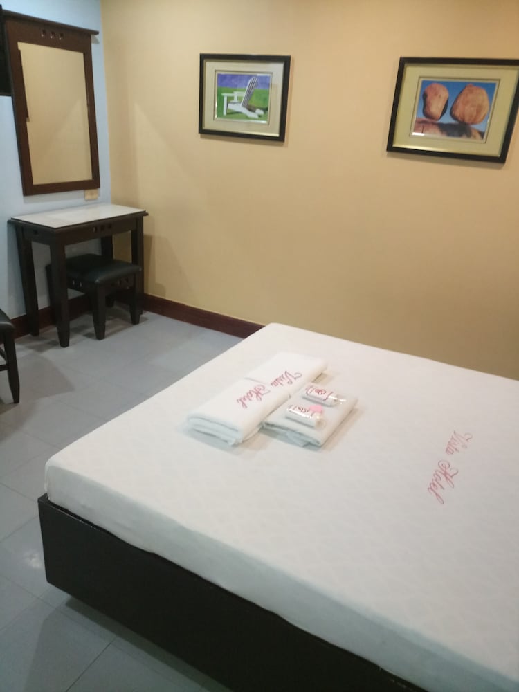 Vista Hotel Recto 4/21