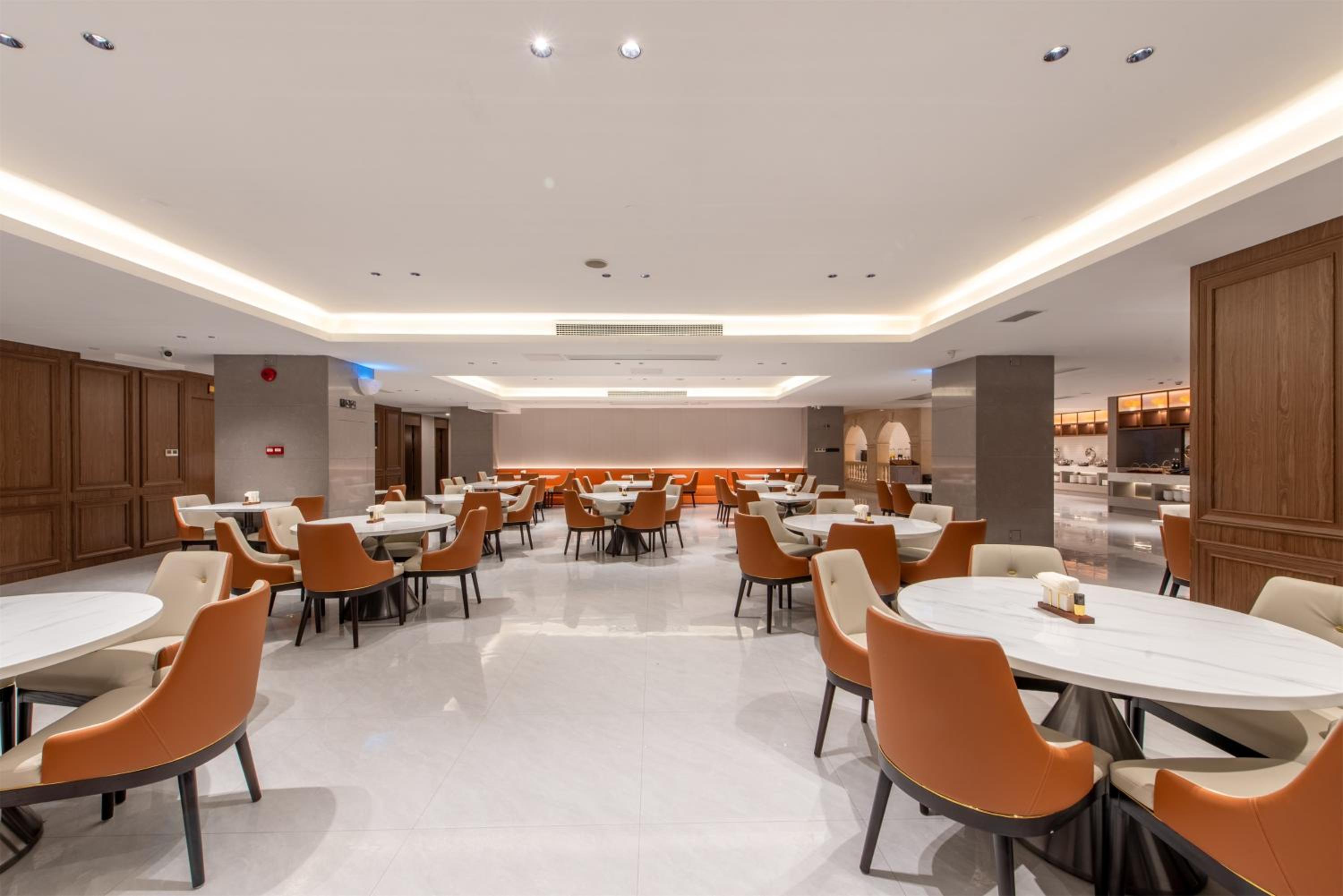 Vienna International Hotel Guangzhou Airport 43/55
