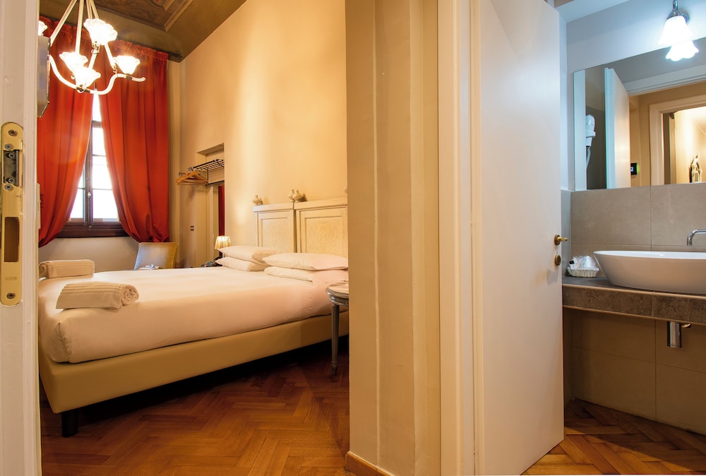 N4u Guest House 48/50