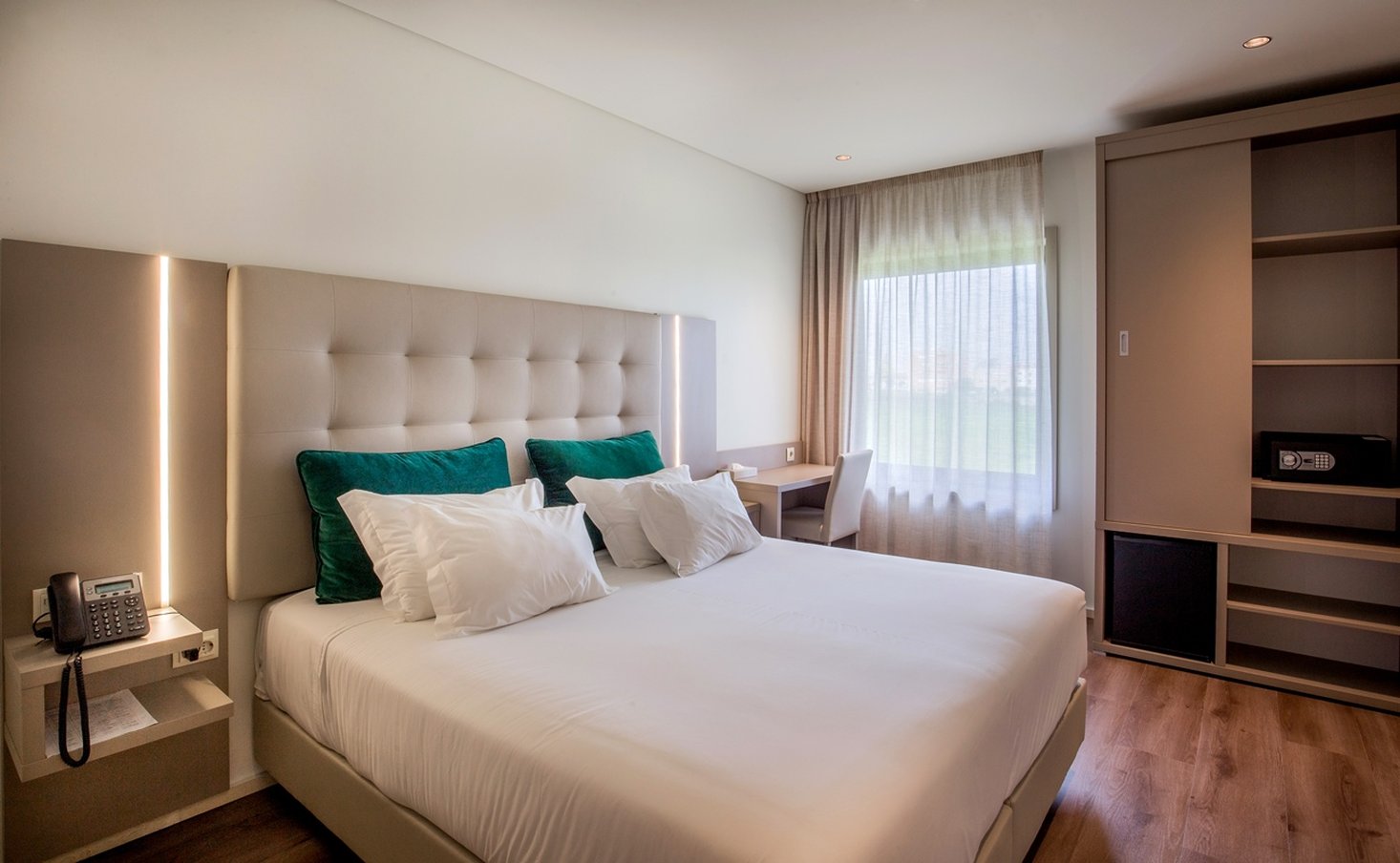 Oporto Airport Business Hotel 5/60