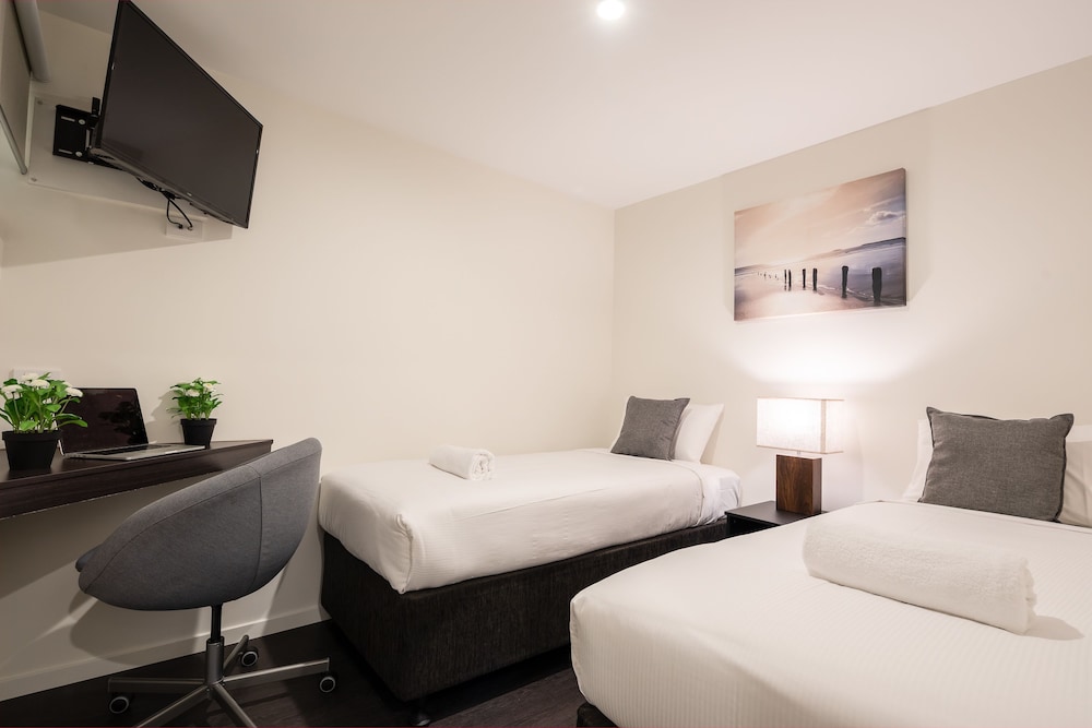 Ascot Budget Inn 14/77