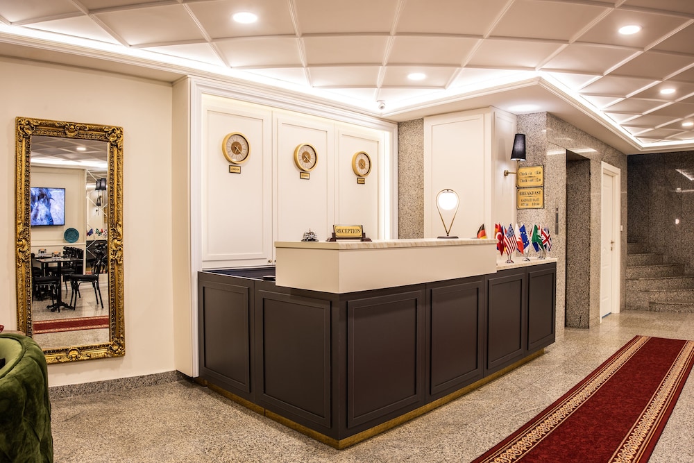 Royal Bosphorus Hotel 3/34
