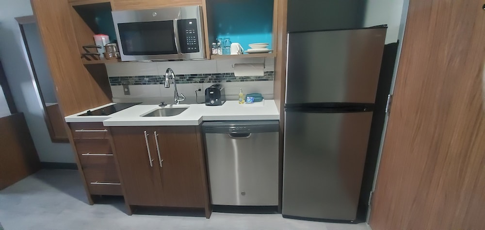 La Quinta Inn Suites By Wyndham Fort Stockton Northeast 42/62