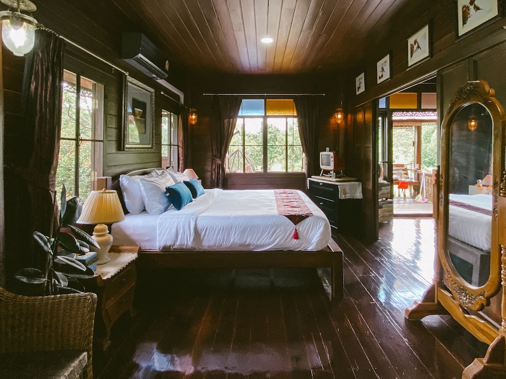Rommai Villa 9/50