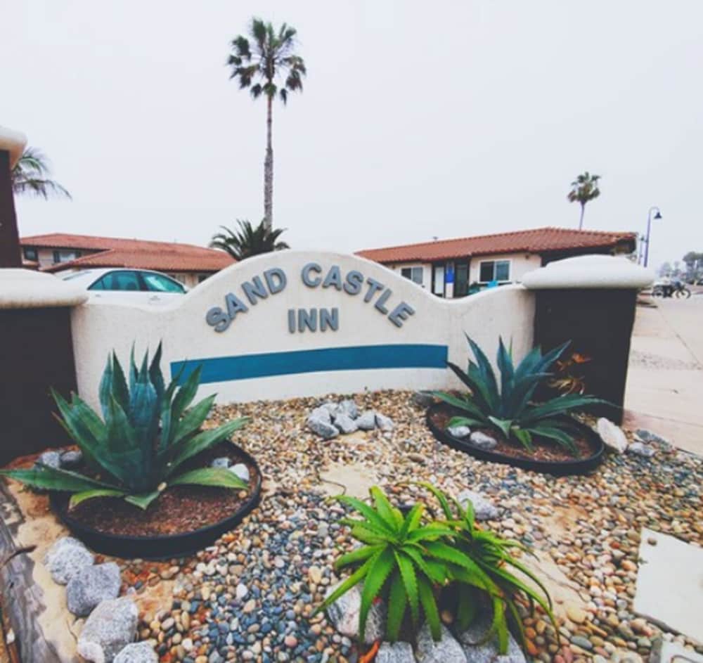 Sand Castle Inn 4/71