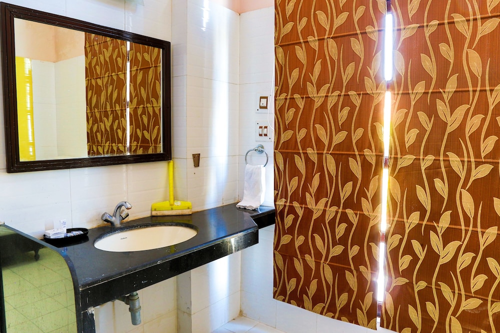 GULMOHAR SARISKA RESORT 43/45