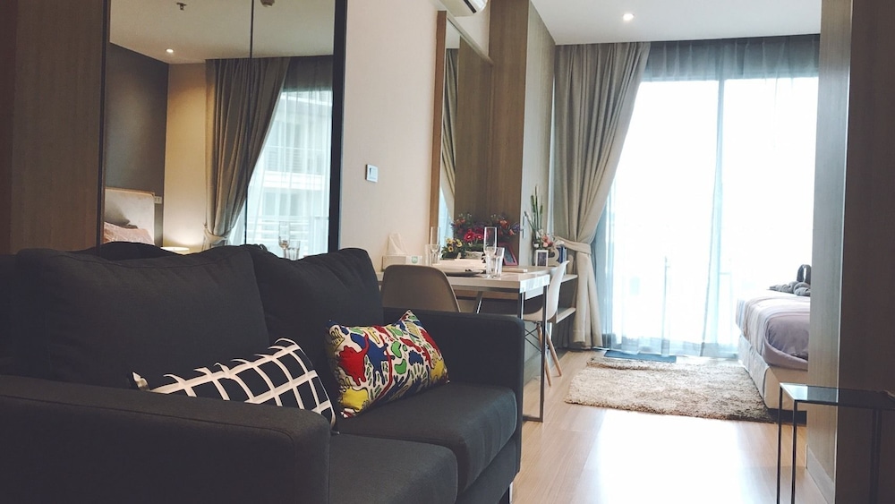 Sky Walk Residences (Ex. Bangkok Sky Walk) 43/73
