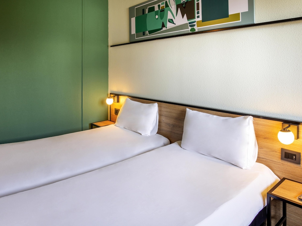 Ibis Mendoza 26/71
