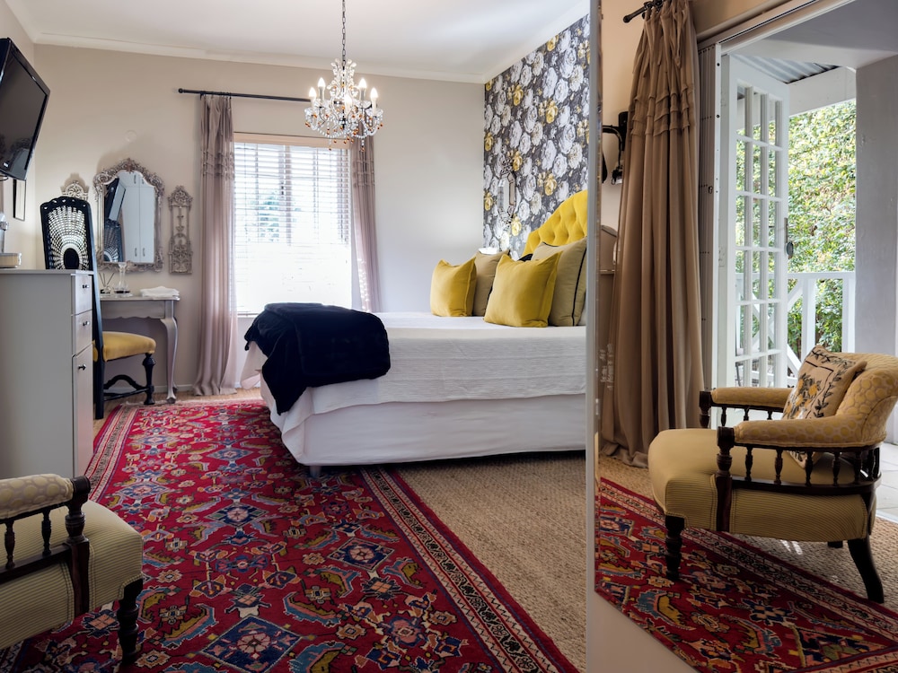 Rose, King Bed، Baruch Guest House 2/10