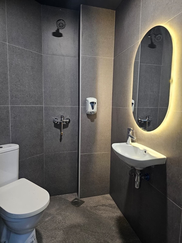 Tai Hoe Hotel 46/50