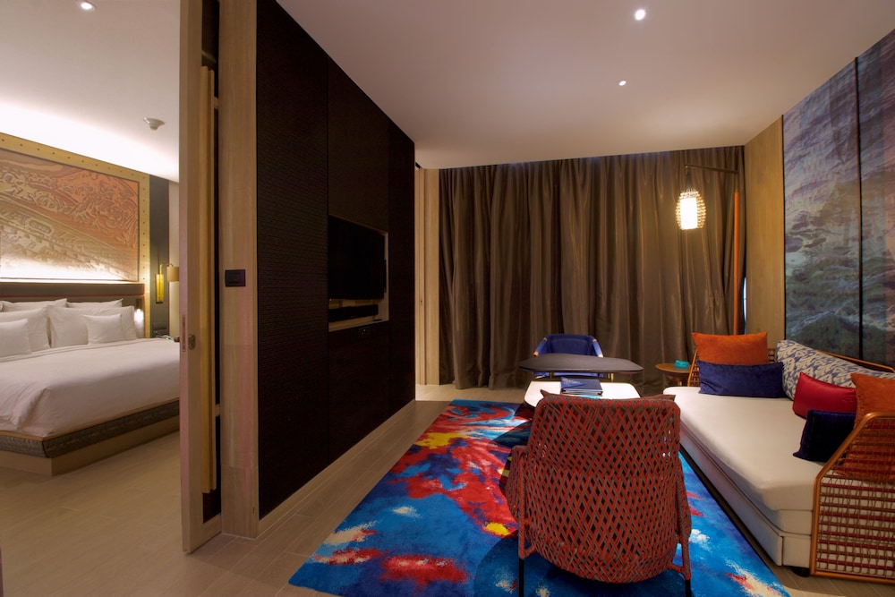 Hotel Indigo Phuket Patong 30/84