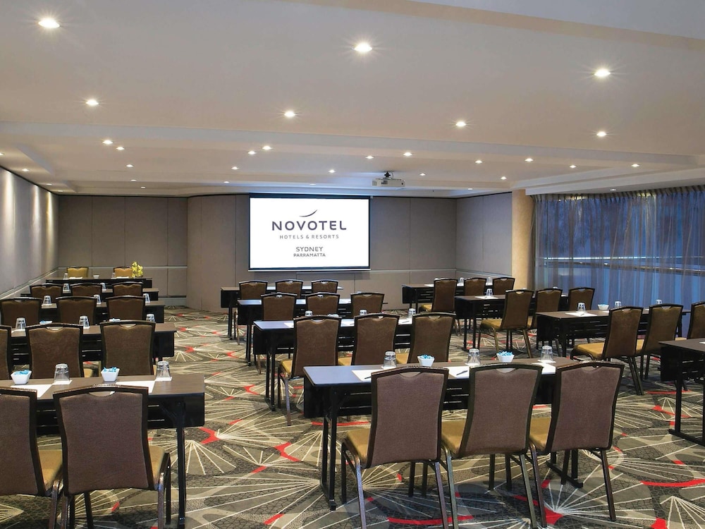 NOVOTEL SYDNEY PARRAMATTA 65/70