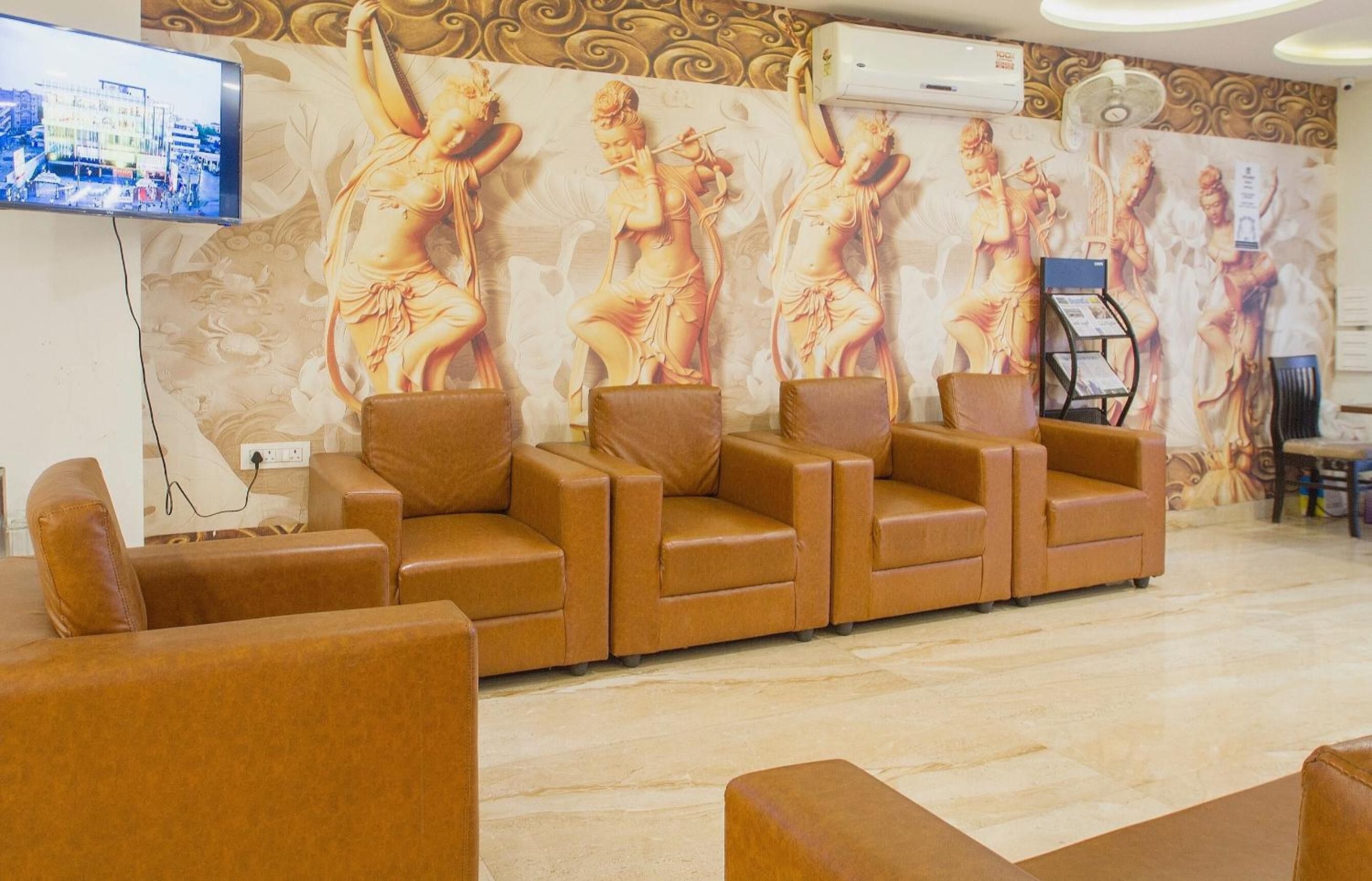 Oyo 10225 Hotel Sree Chandana 43/50