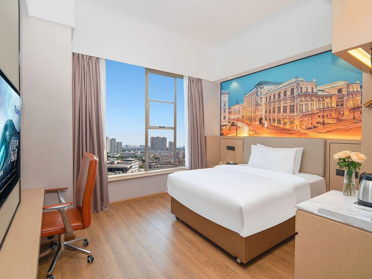 Jinghong International Business Hotel 43/68