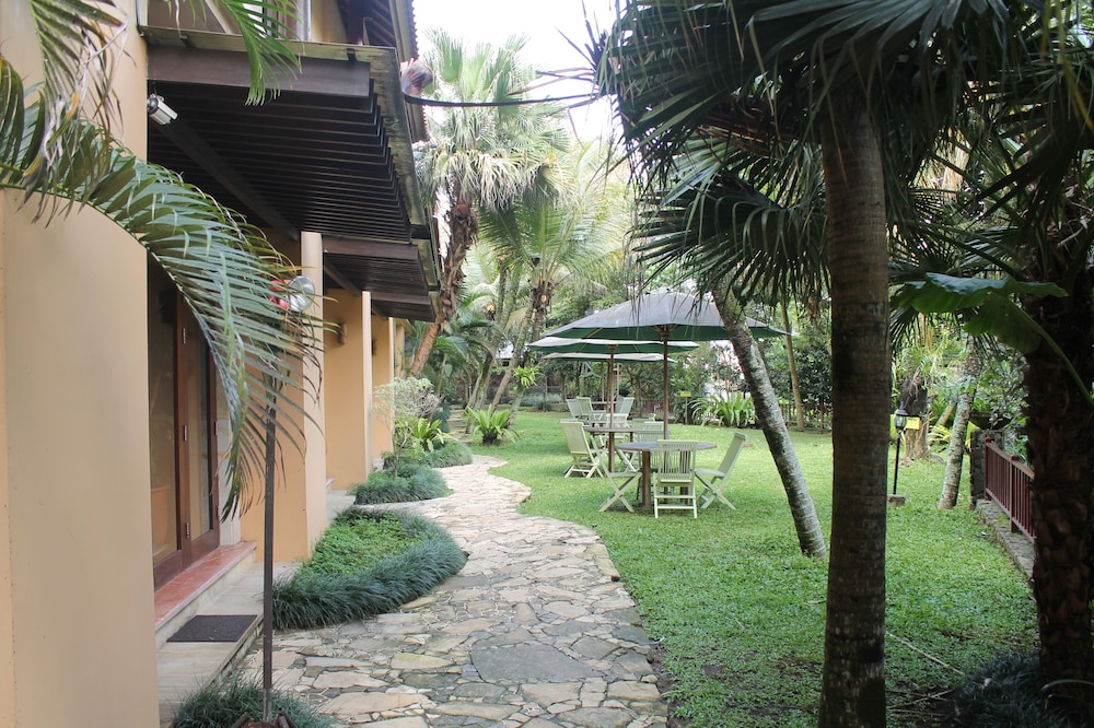 Laras Asri Resort And Spa 54/66