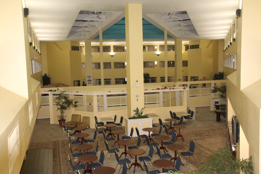 Bedford Plaza Hotel 37/50