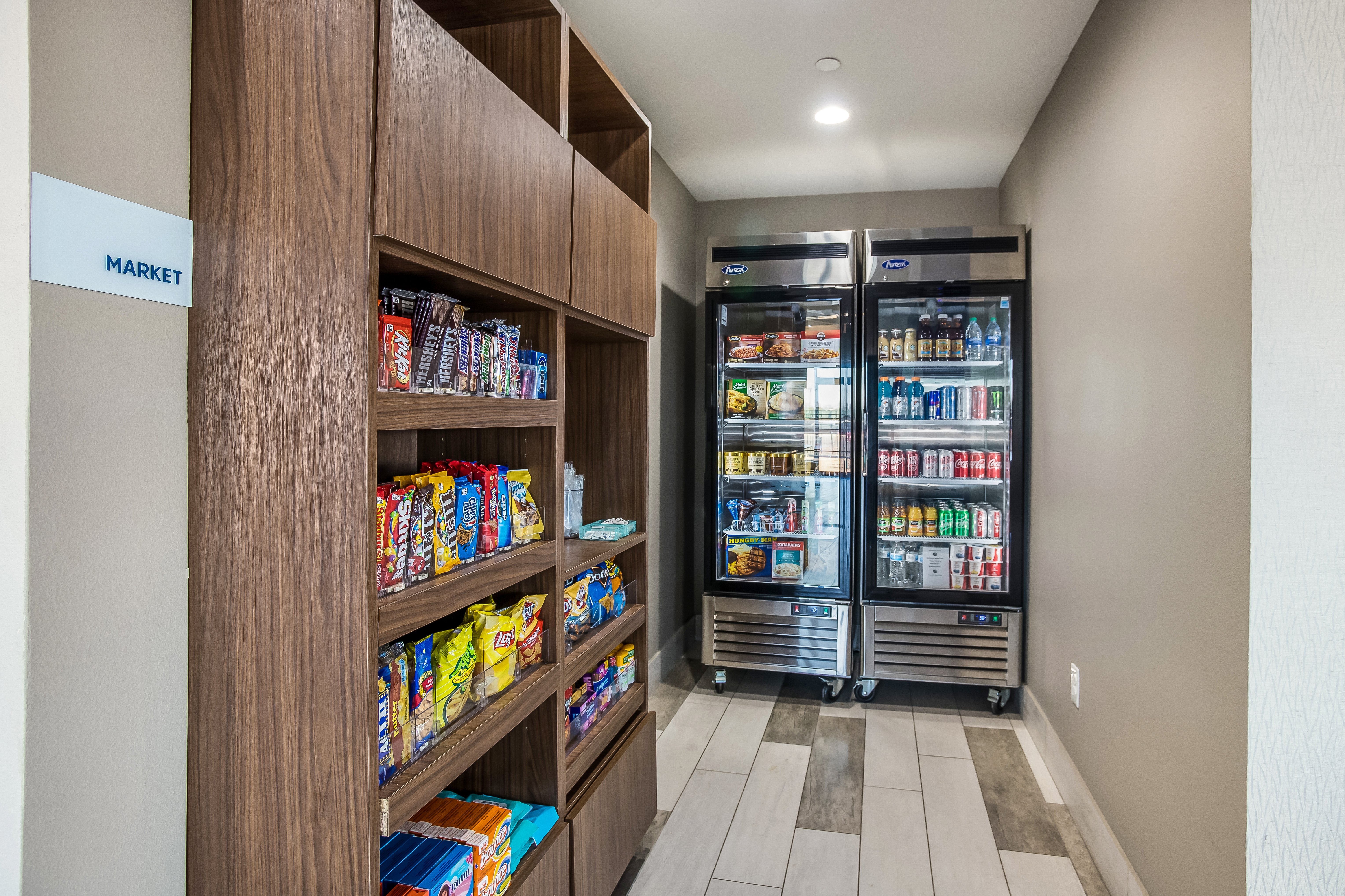 Holiday Inn Express Suites East Tulsa Catoosa 26/27